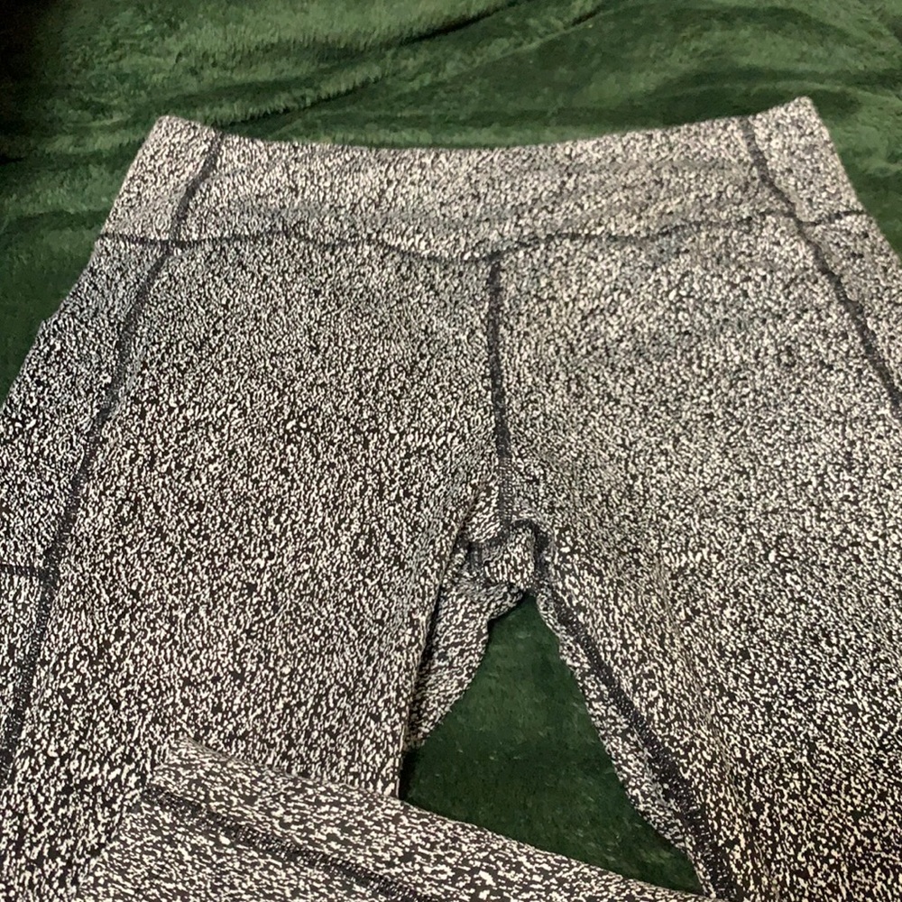Black and white fleece lined leggings